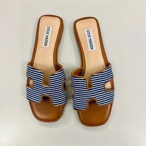 Steve Madden HAYDN navy and white striped slide sandals, women’s size 6